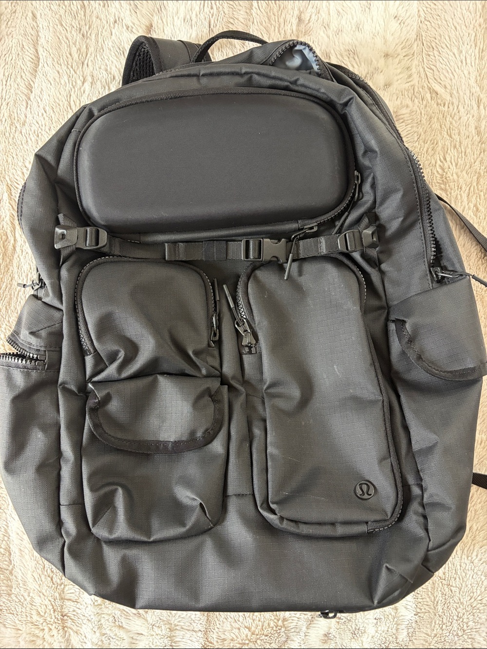 lululemon athletica Men's Black Utility Backpack - Multiple Pockets